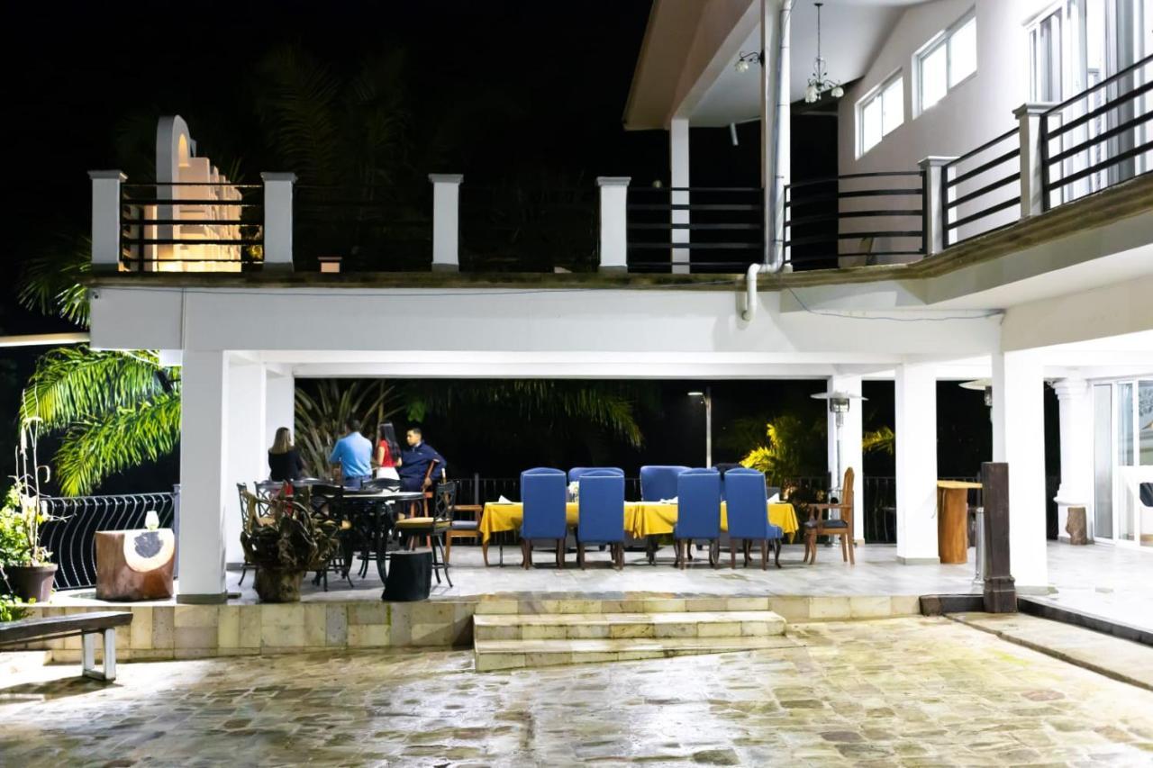 Hotel Cocoview, Bar & Restaurante Valle de Ángeles Dış mekan fotoğraf