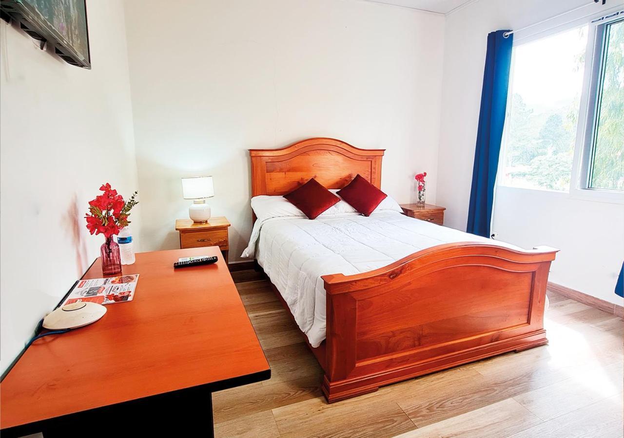 Hotel Cocoview, Bar & Restaurante Valle de Ángeles Dış mekan fotoğraf